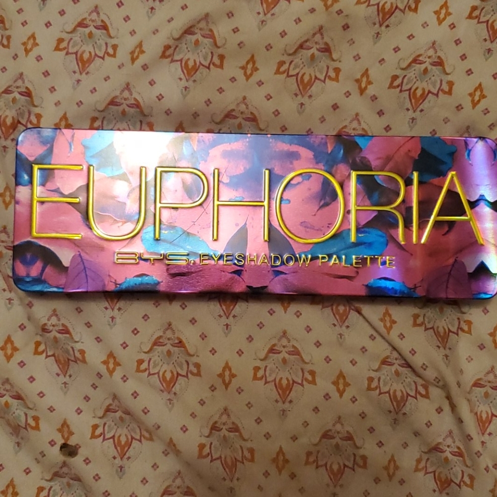 NWT BYS Euphoria Eyeshadow Palette